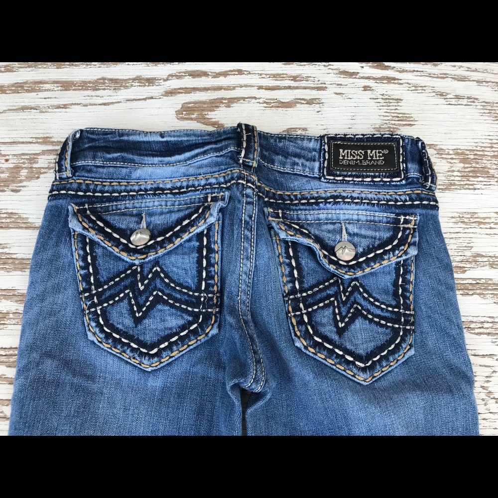 Miss Me Jeans 29”x27” Irene Bootcut JPD1028-2L